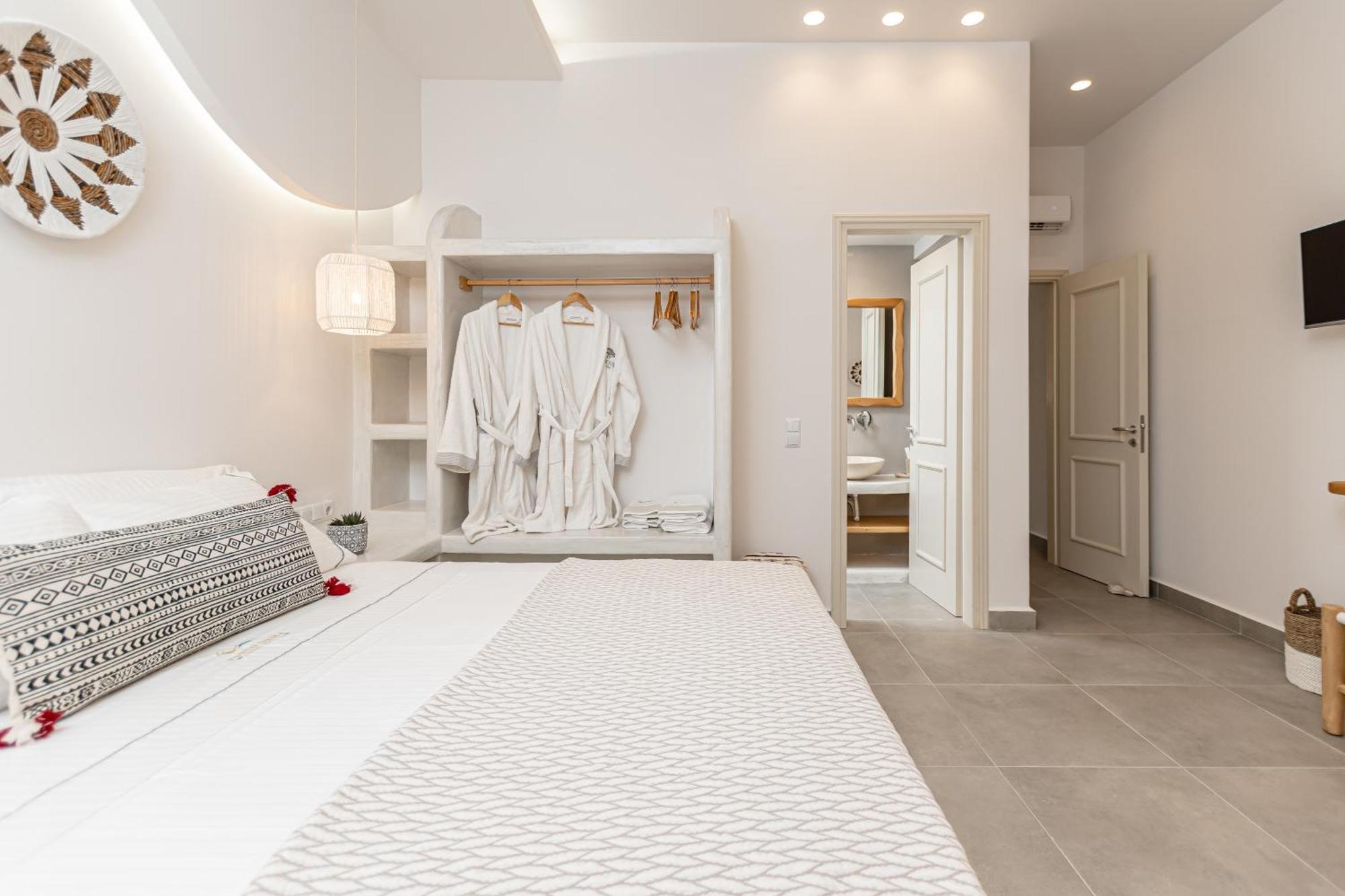 Porto Dema Luxury Suites Schoinoussa Exterior foto