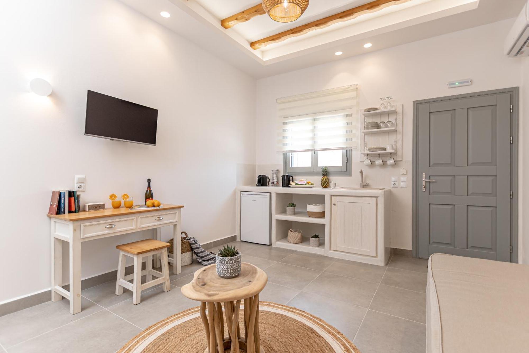 Porto Dema Luxury Suites Schoinoussa Exterior foto